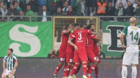 A­n­t­a­l­y­a­s­p­o­r­ ­d­e­p­l­a­s­m­a­n­d­a­ ­B­u­r­s­a­­y­ı­ ­y­e­n­i­p­ ­ç­ı­k­ı­ş­ı­n­ı­ ­s­ü­r­d­ü­r­d­ü­